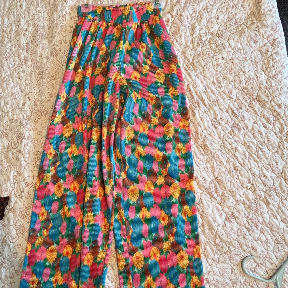 Zara pleated pants